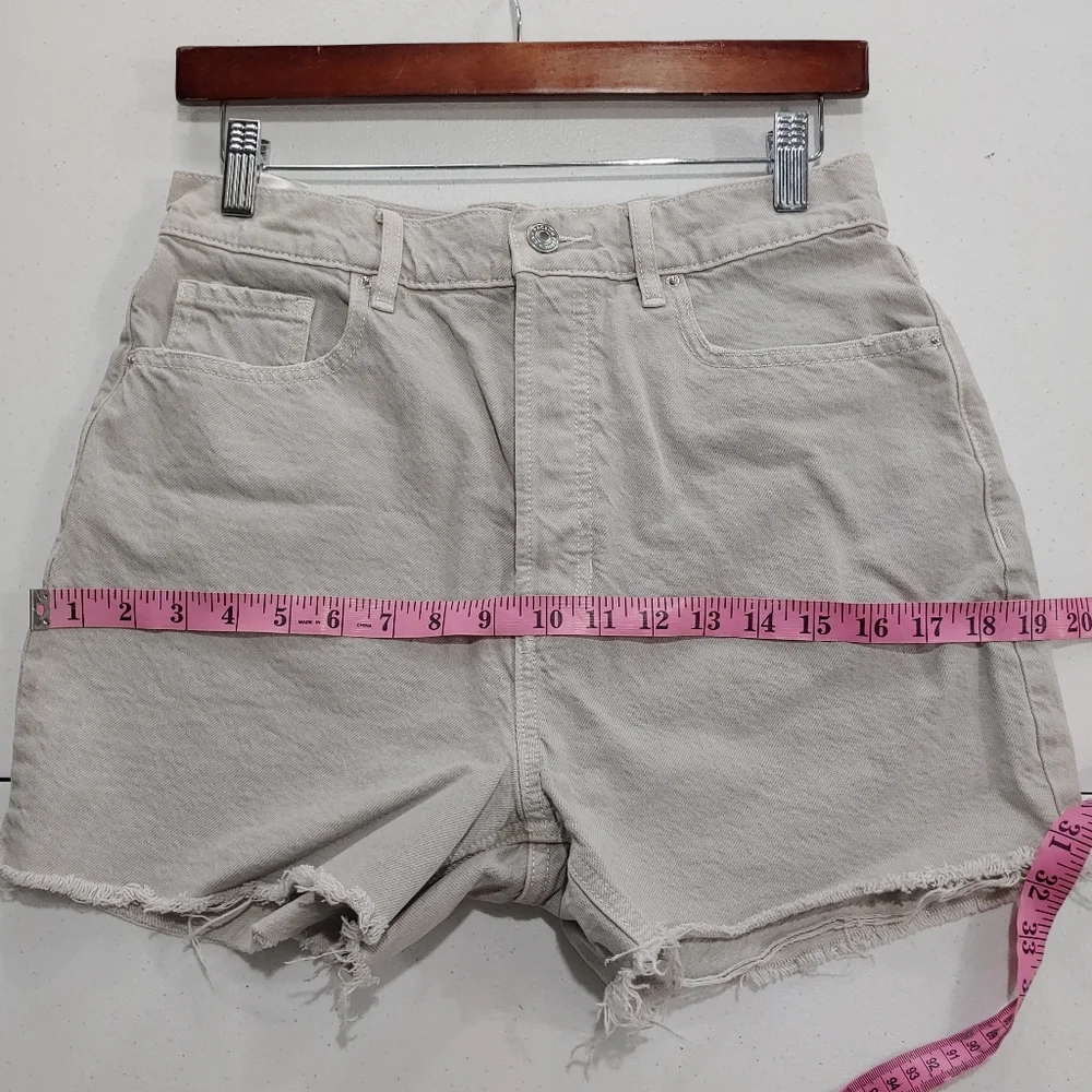 PACSUN 90'S GIRLFRIEND BUTTON FLY SHORT (a140)